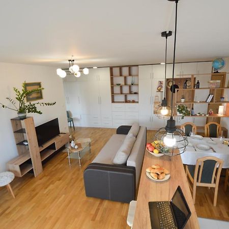Shine24 - Spacious And Bright Apartment - New Novi Sad Ngoại thất bức ảnh
