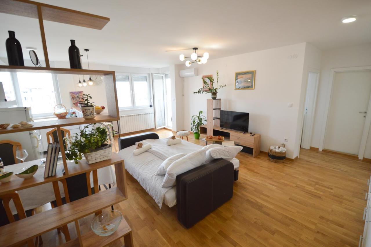 Shine24 - Spacious And Bright Apartment - New Novi Sad Ngoại thất bức ảnh