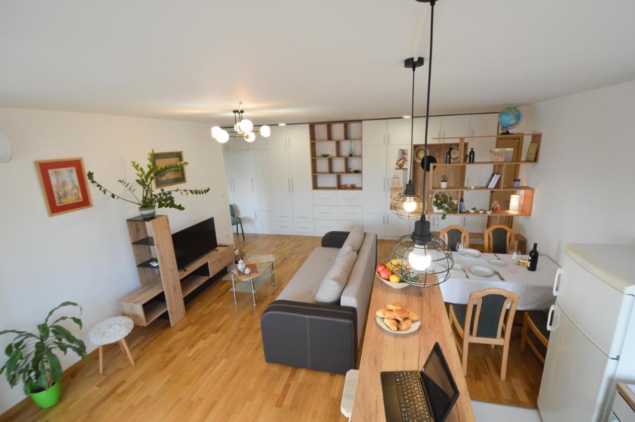 Shine24 - Spacious And Bright Apartment - New Novi Sad Ngoại thất bức ảnh